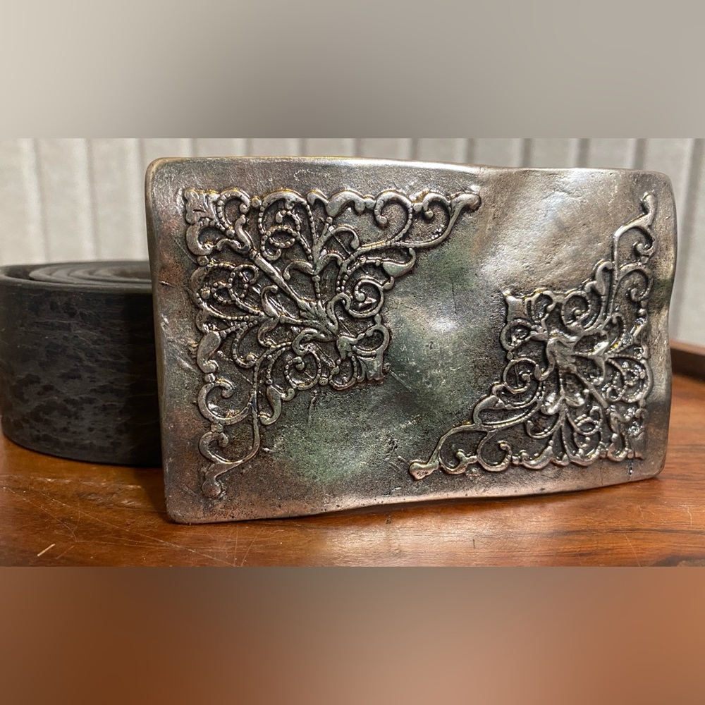 Brave beltworks Italian leather belt Size 36 Ornate Buckle Filigree Baroque